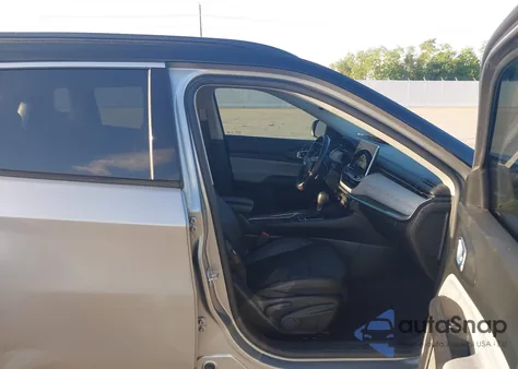 2022 Jeep Compass Latitude Lux 4X4 z USA, uszkodzony, nr VIN 3C4NJDFBXNT231873